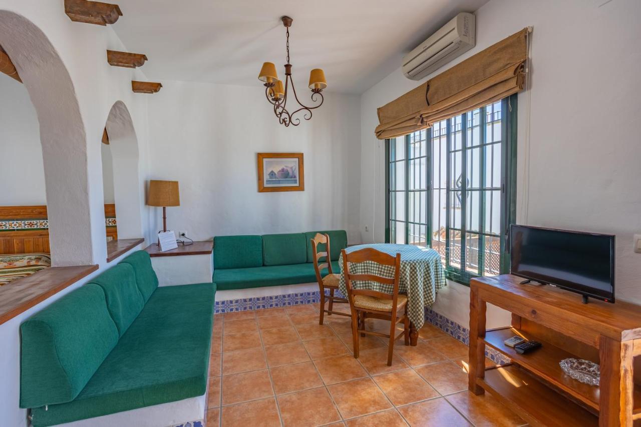 Apartamentos El Roqueo Conil De La Frontera Exterior foto