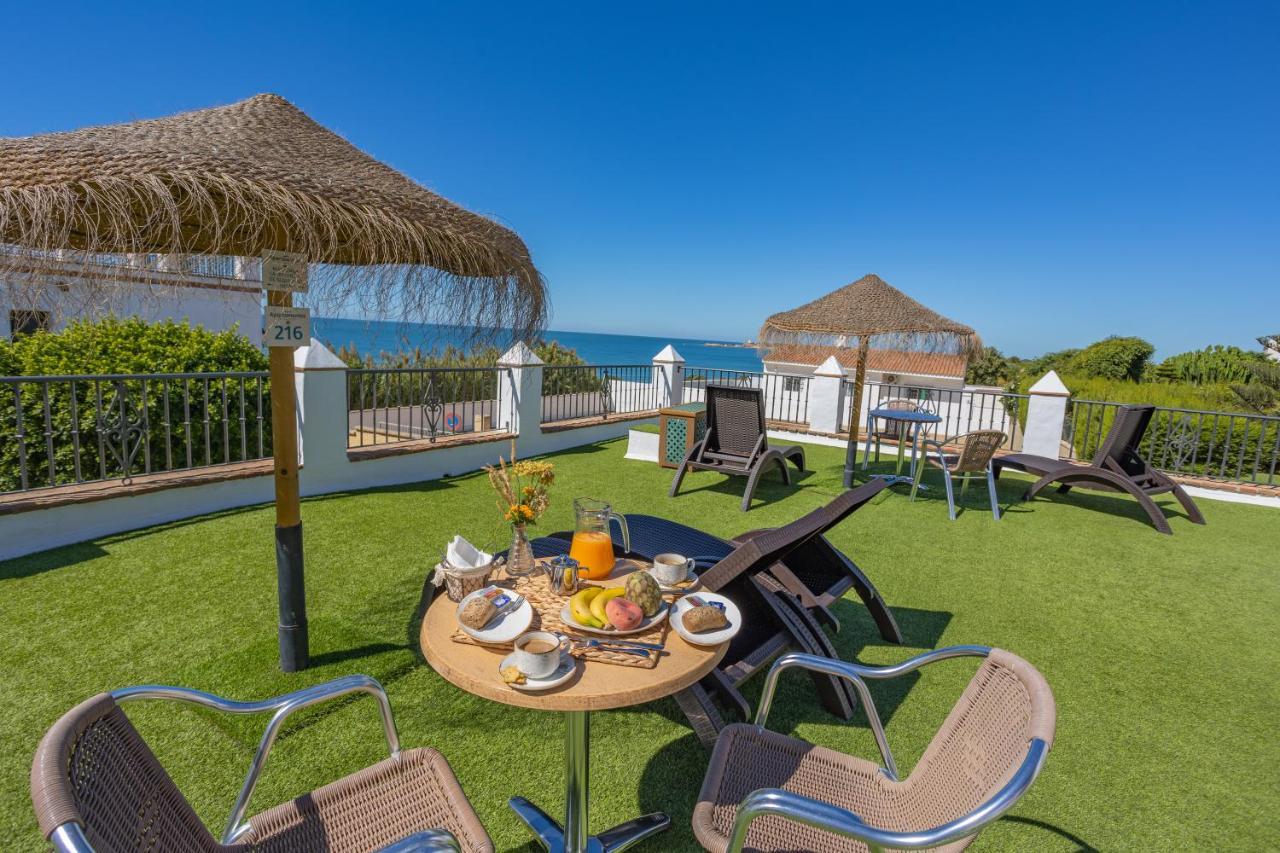 Apartamentos El Roqueo Conil De La Frontera Exterior foto