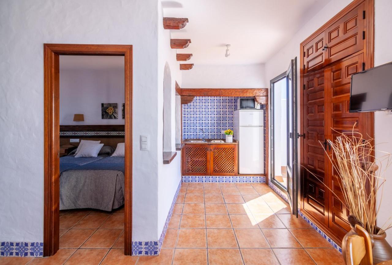 Apartamentos El Roqueo Conil De La Frontera Exterior foto