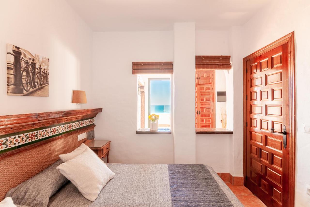 Apartamentos El Roqueo Conil De La Frontera Exterior foto