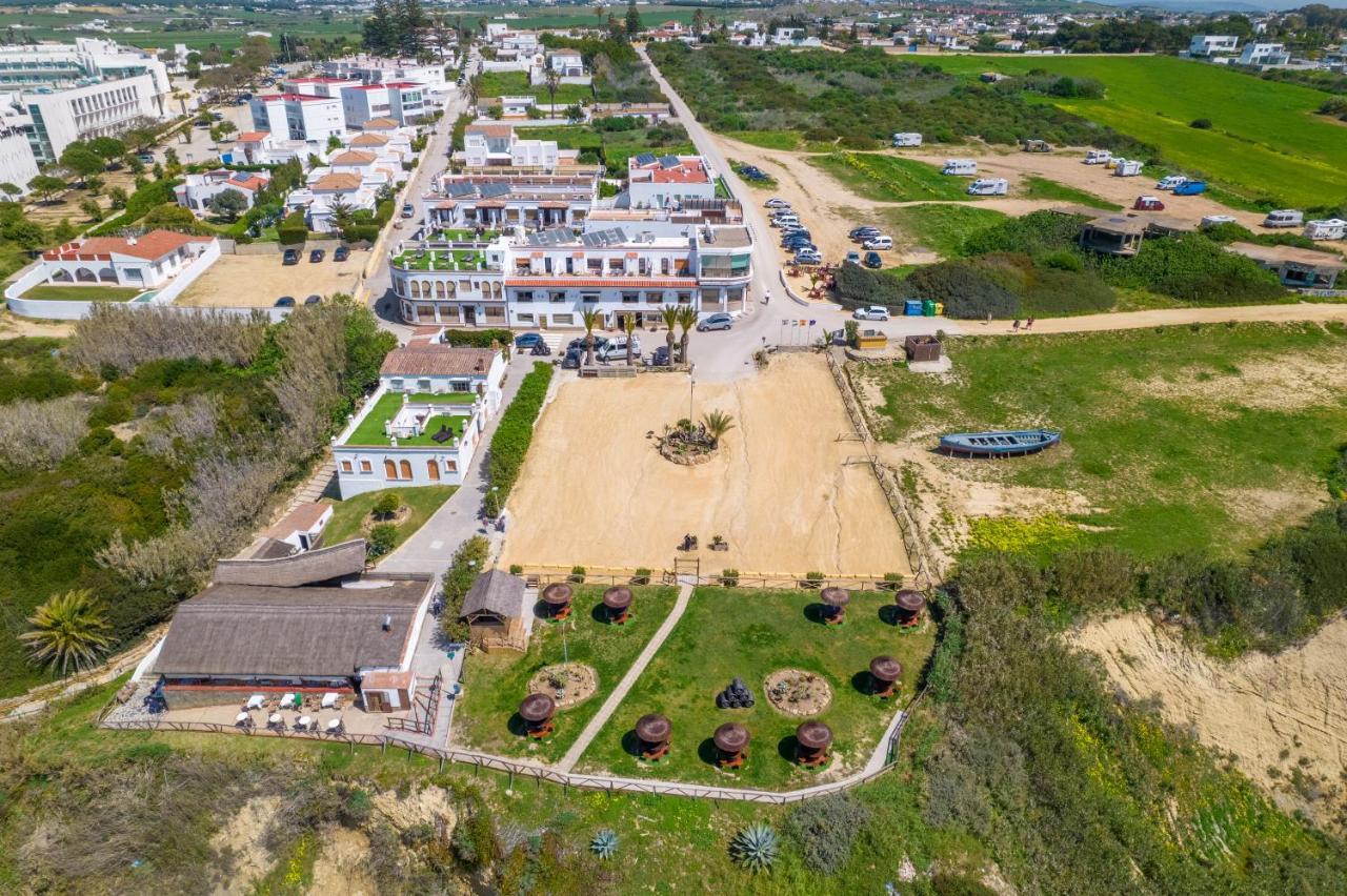 Apartamentos El Roqueo Conil De La Frontera Exterior foto