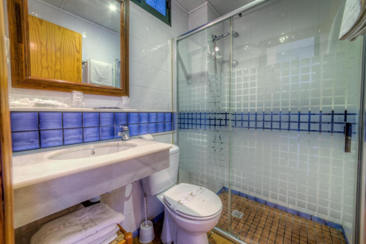Apartamentos El Roqueo Conil De La Frontera Exterior foto